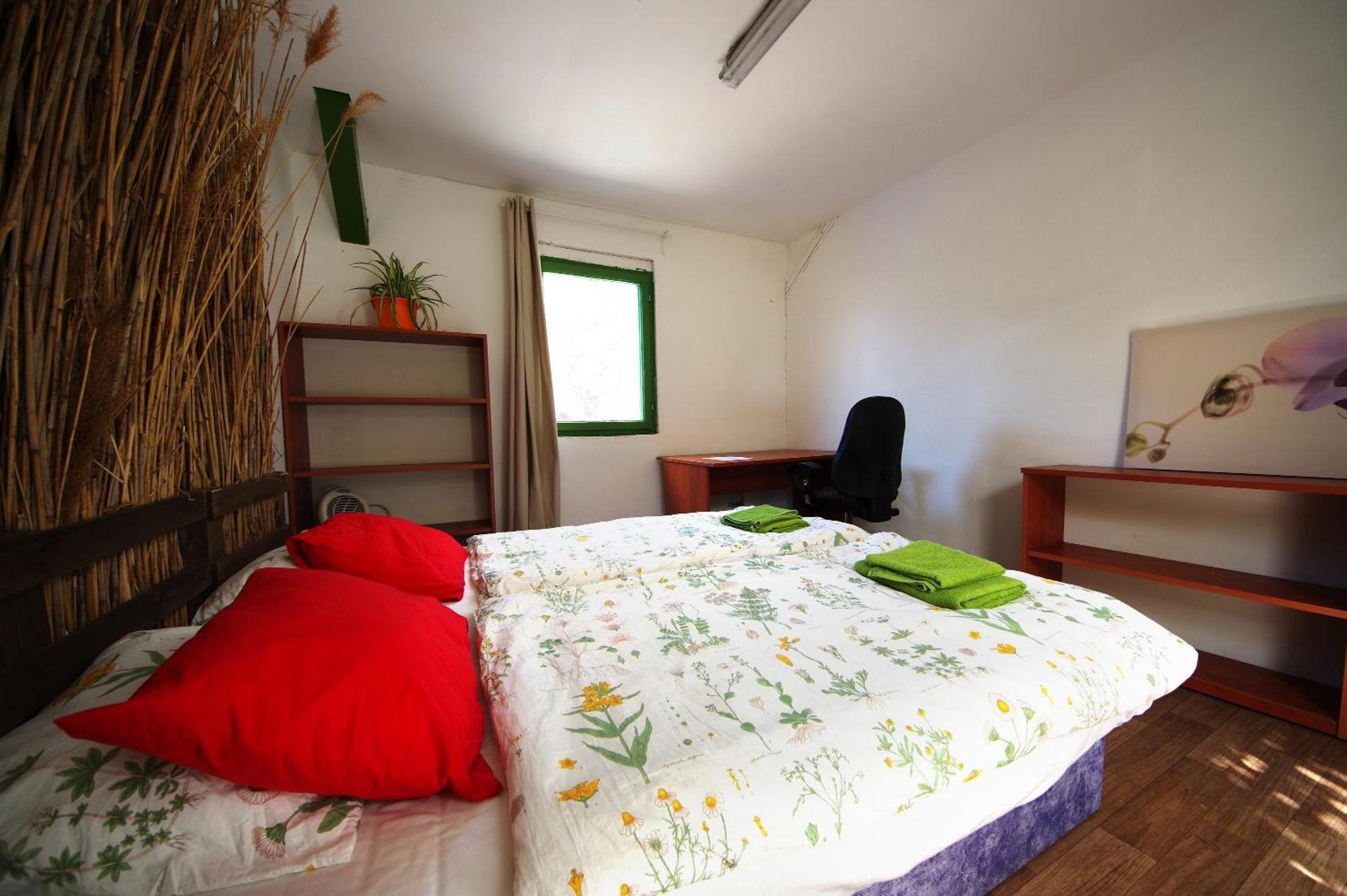 Penzión pre hostí Rastlinky.sk Greenhouse Guestrooms Bratislava